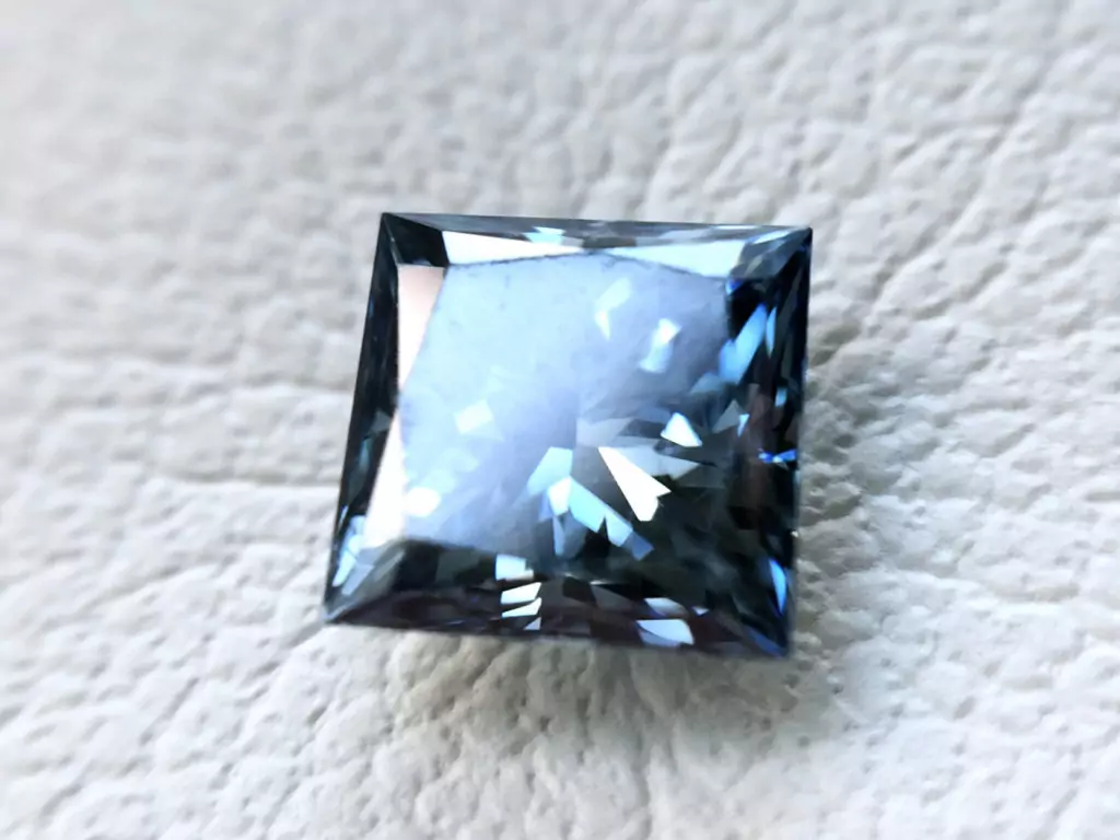 diamond-1024-768-5-683e8bc83f0e7