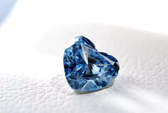 diamond-algordanza-diamond-heart-cut-683e8bcba3488